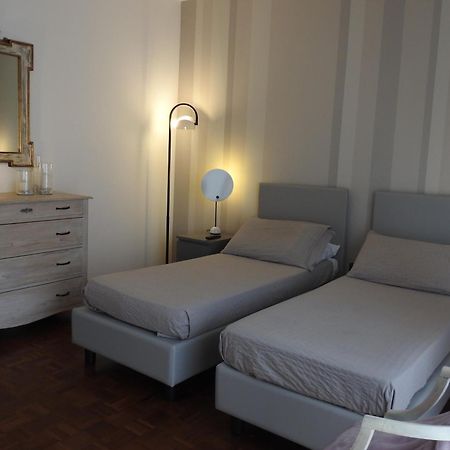 La Casa Di Clara Panzió Esine Kültér fotó