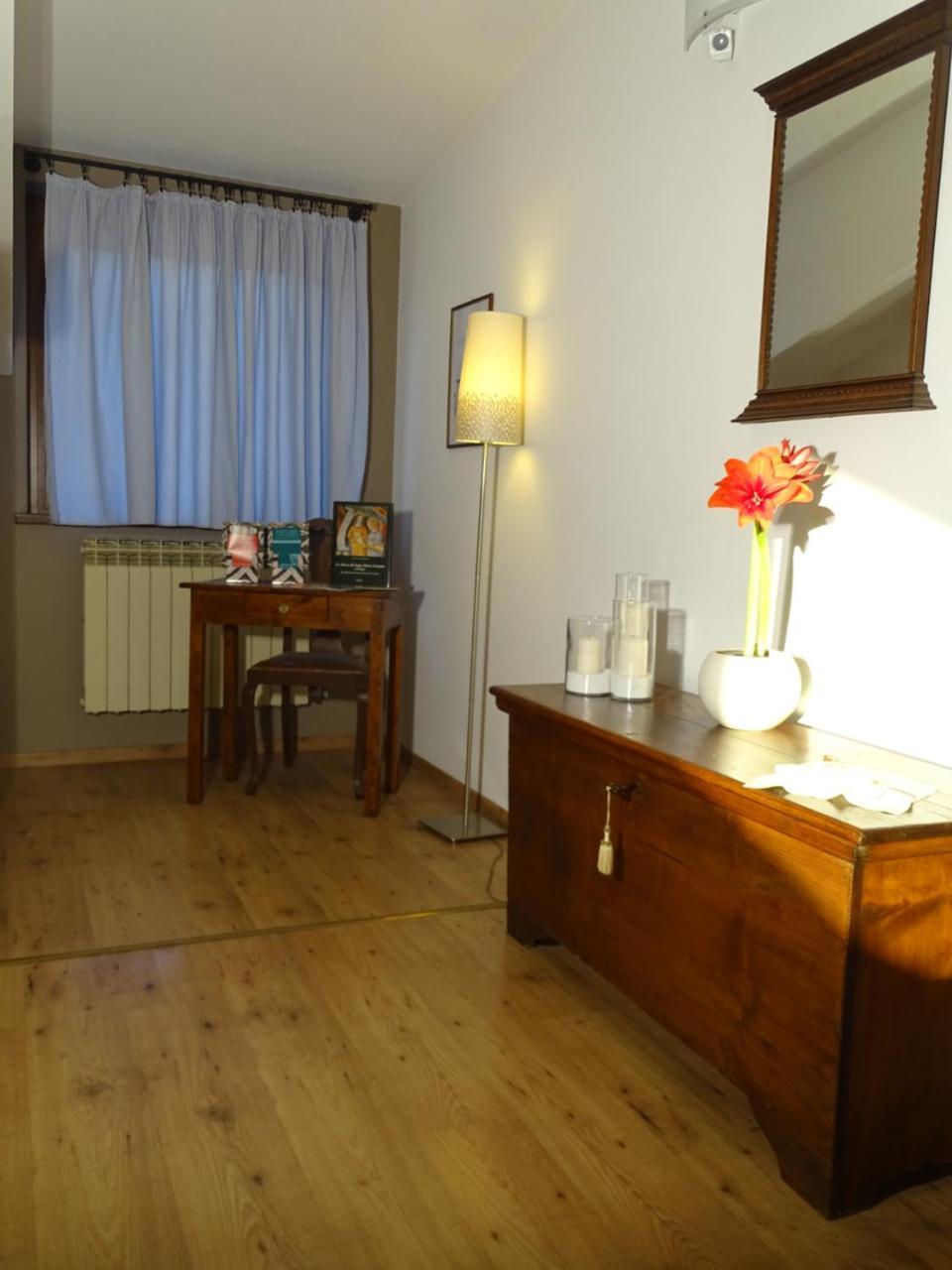 La Casa Di Clara Panzió Esine Kültér fotó